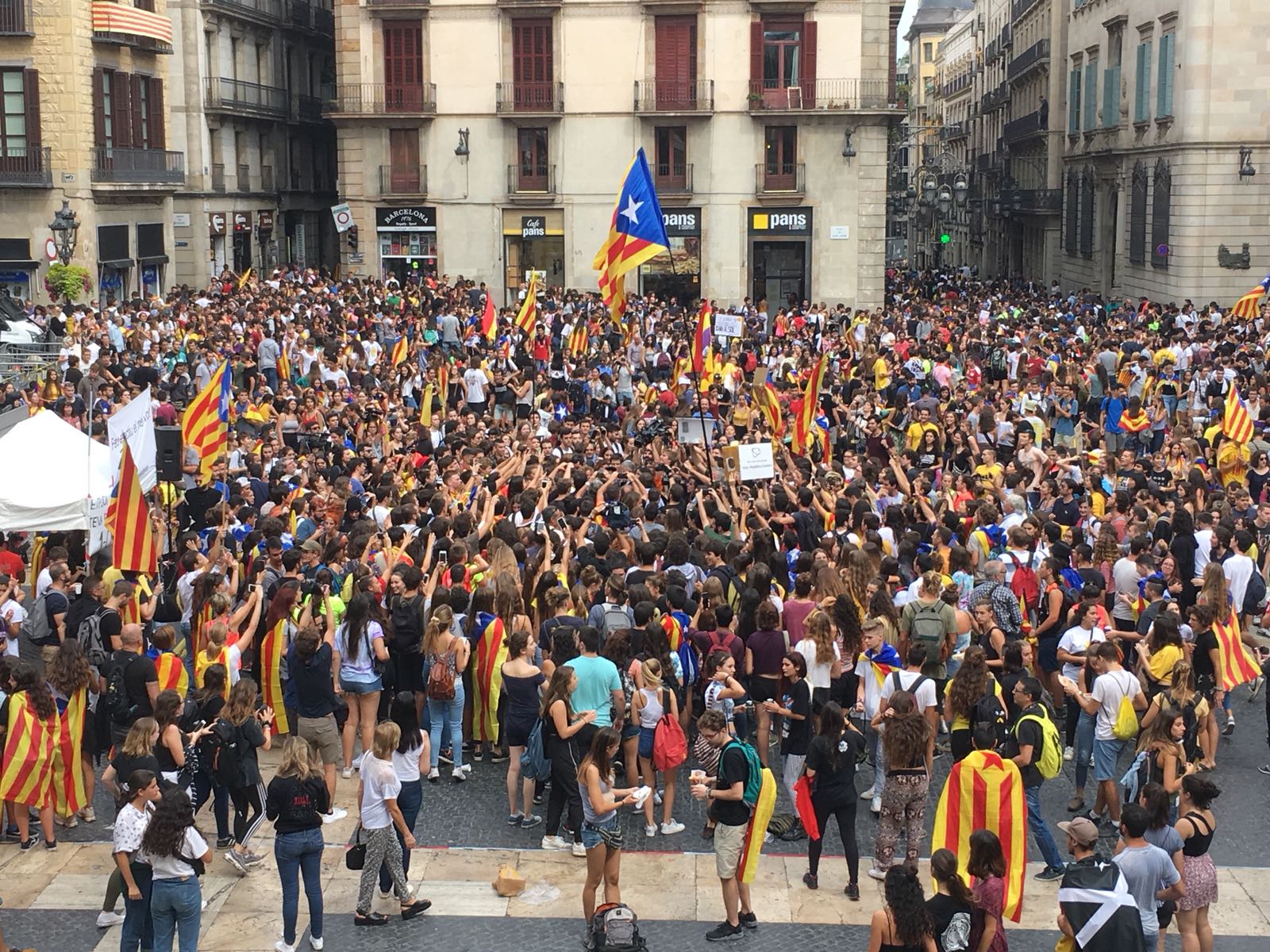 Universitats per la República celebra que Puigdemont no convoque elecciones