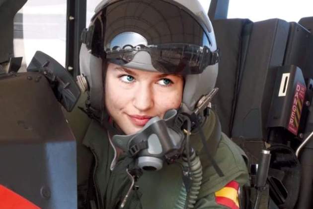 Leonor, pilotando Leonor, pilotando