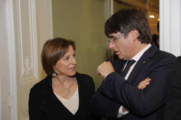 Carme Forcadell Carles Puigdemont 1    Sergi Alcàzar