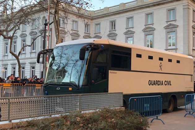 autocar de la guàrdia civil el nacional marta lasalas