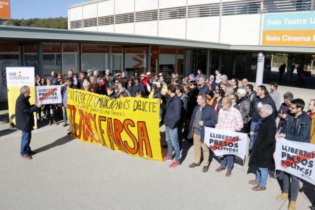 Concentració professors alumnes UAB judici proces - ACN