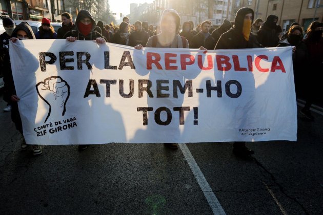 WhatsApp Image 2019 02 21 at 08.51.54 (1) WhatsApp Image 2019 02 21 at 08.51.54 (1)