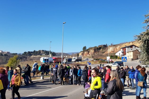 vaga general 21 febrer carretera seu urgell andorra el nacional L.S. vaga general 21 febrer carretera seu urgell andorra el nacional L.S.