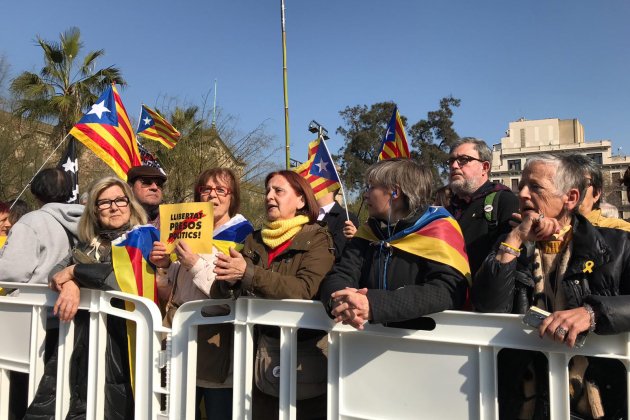vaga 21 febrer plaça universitat carlota camps vaga 21 febrer plaça universitat carlota camps