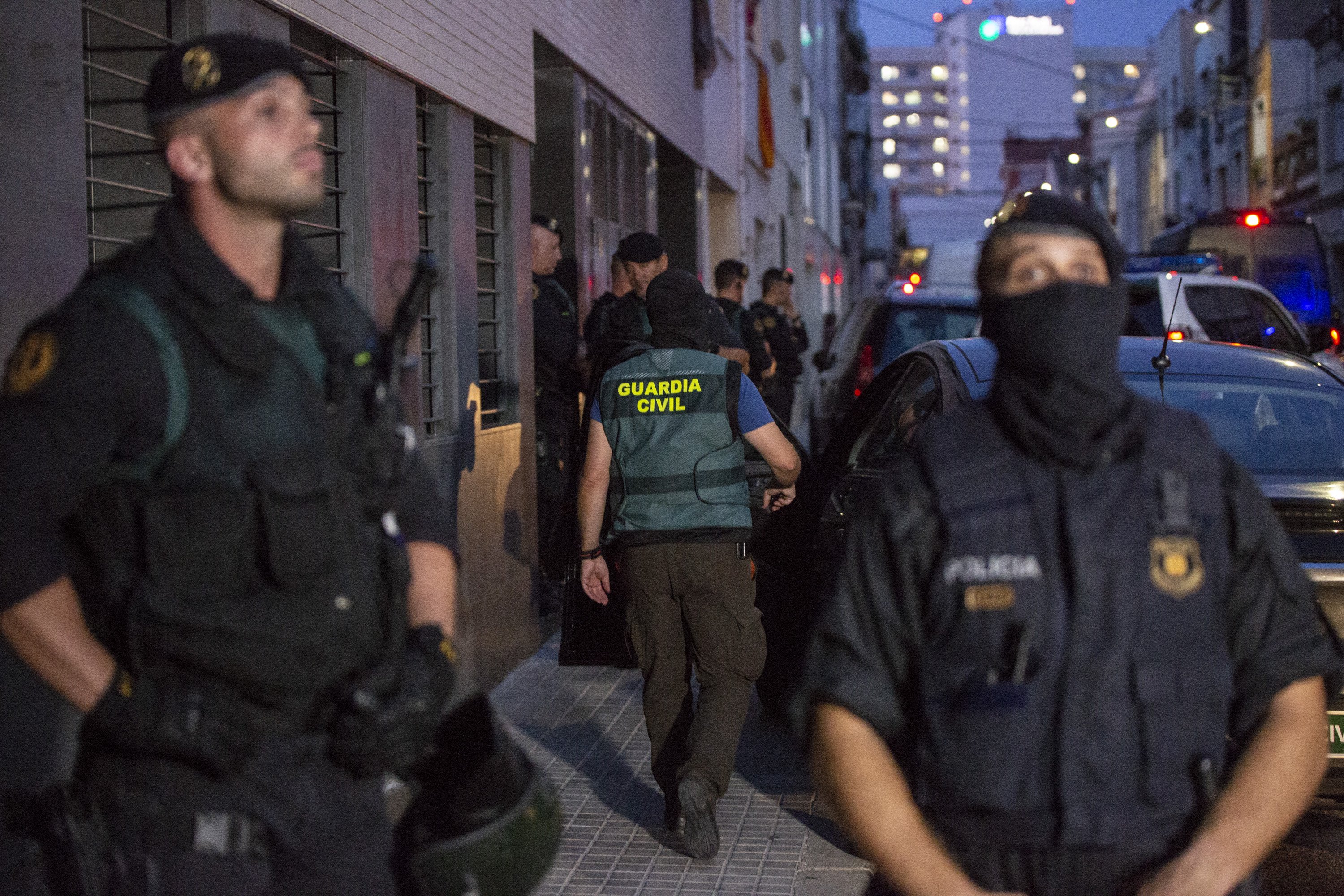 Buch suspende una cumbre de seguridad con el Estado por la tensión con la Guardia Civil