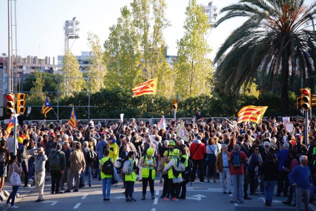 ELNACIONAL manifestacio visita rei felip vi diagona - sergi alcazar