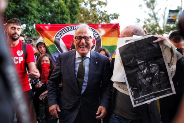 ELNACIONAL josep buey manifestacio rey felip vino diagonal - mireia comas