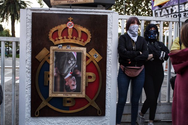 ELNACIONAL manifestacio rei diagonal felip vi - mireia comas