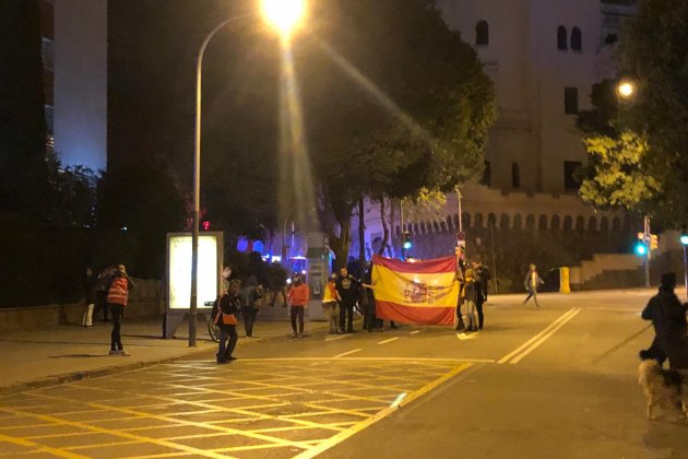 grupo bandera española protesta CDR Rey Barcelona - Marina Fernàndez