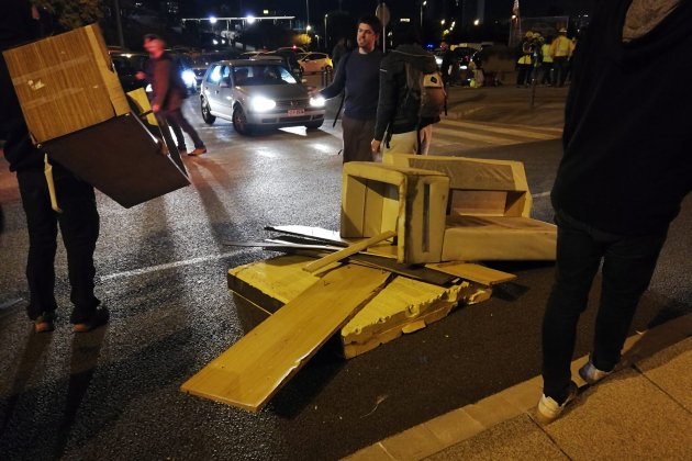 Barricada CDR carretera Montblanc felip vino - Anna Solé Sans