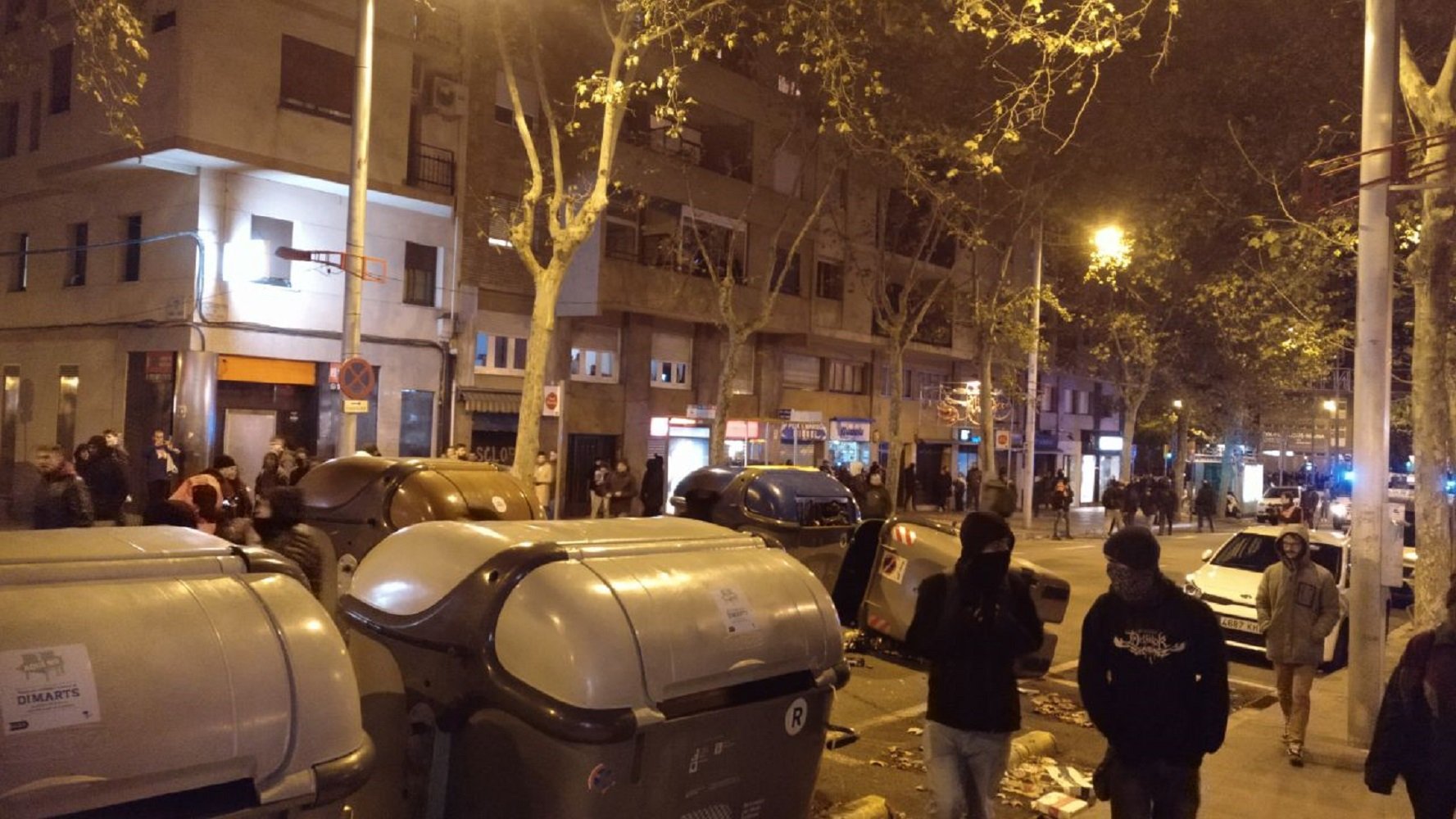 Corte|Trozo meridiana barricadas Fabra y Puig @MeridianaResisteix